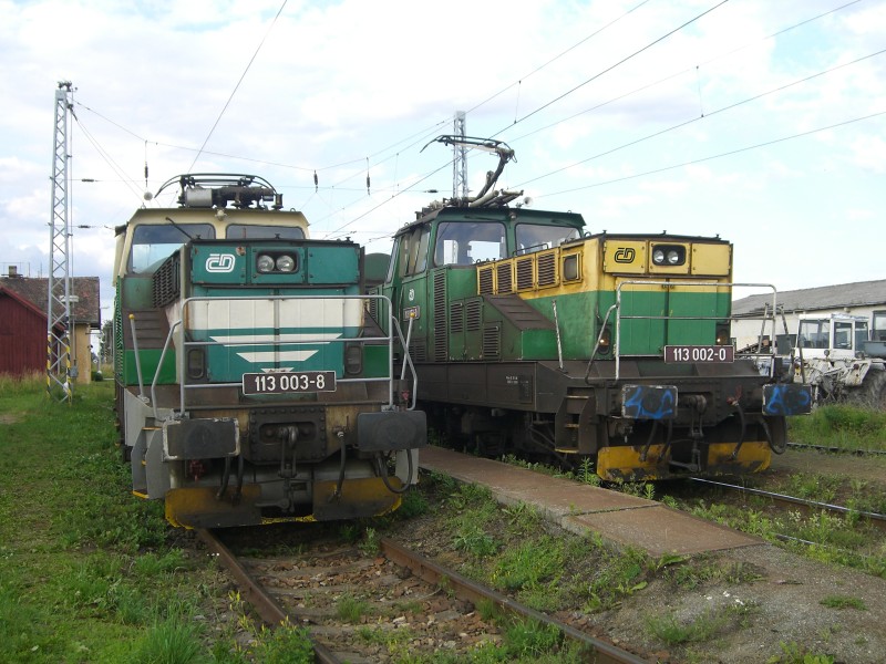 113 003-8 a 113 002-0,Slapy,23.6.2012